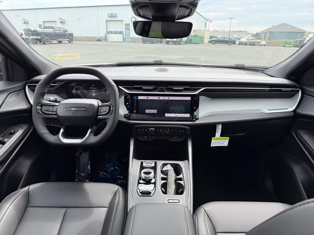 2026 Sting-Gray Clearcoat Jeep Cherokee Limited 4X4 SUV
