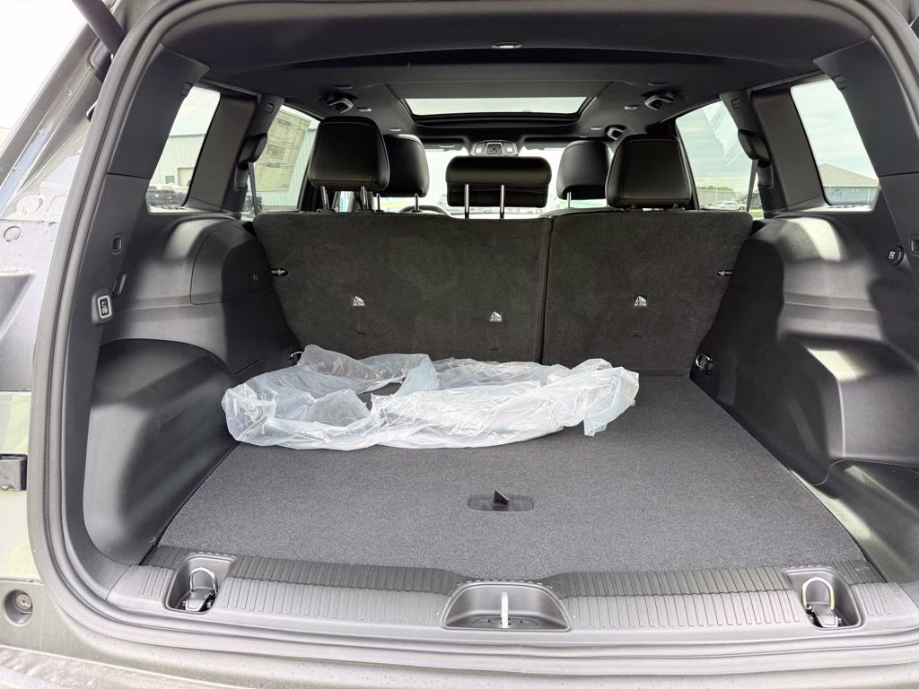 2026 Sting-Gray Clearcoat Jeep Cherokee Limited 4X4 SUV