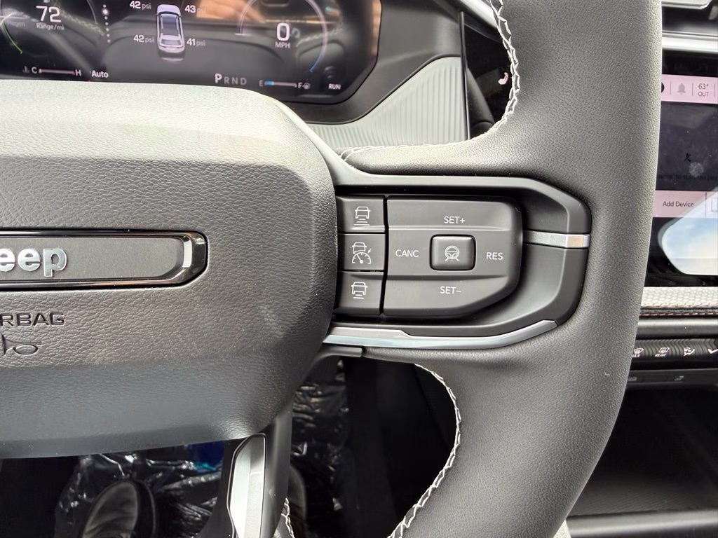 2026 Sting-Gray Clearcoat Jeep Cherokee Limited 4X4 SUV