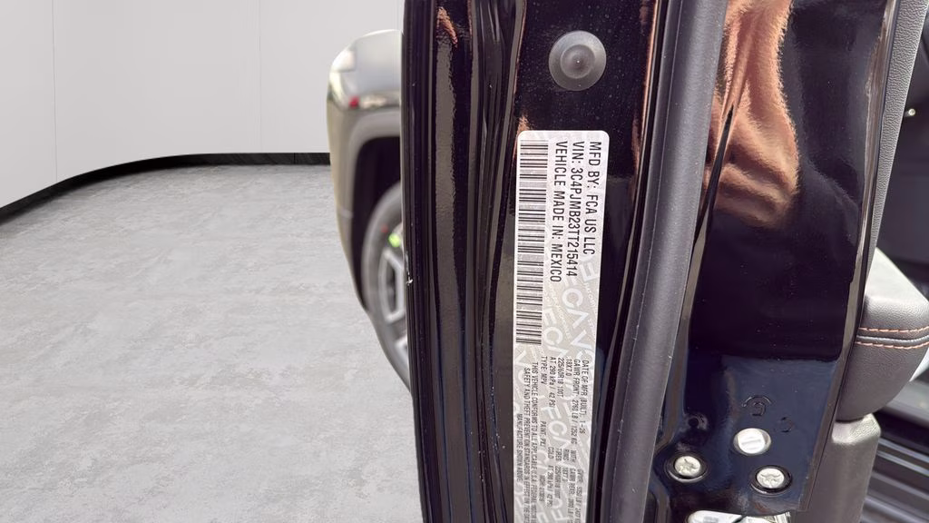2026 Diamond Black Crystal Pearlcoat Jeep Cherokee Limited 4X4 SUV
