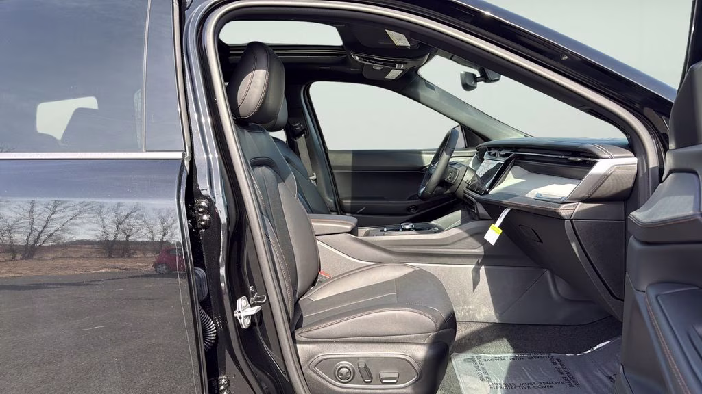 2026 Diamond Black Crystal Pearlcoat Jeep Cherokee Limited 4X4 SUV