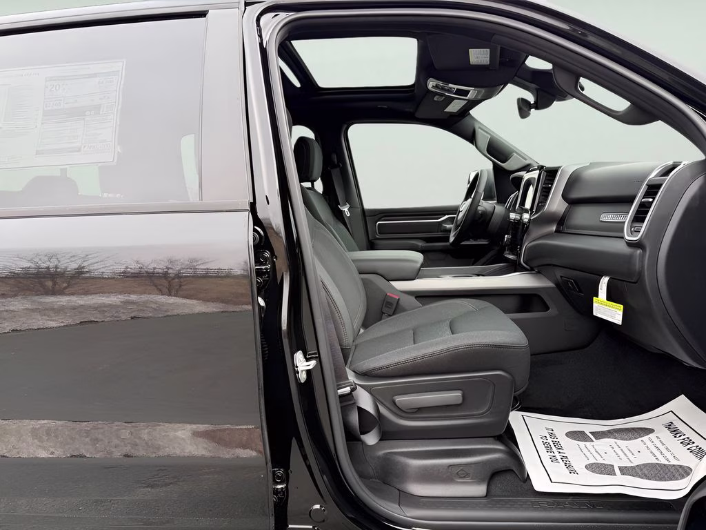 2026 Diamond Black Crystal Pearlcoat Ram 1500 Big Horn/Lone Star Sport Appearance Package 4X4 Truck