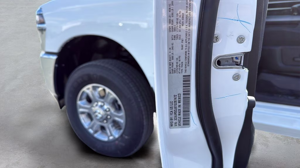 2026 Bright White Clearcoat Ram 2500 Big Horn 4X4 Truck