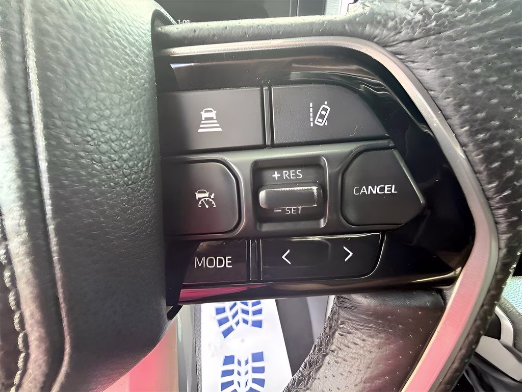 2023 Toyota Sequoia Platinum - Photo 24