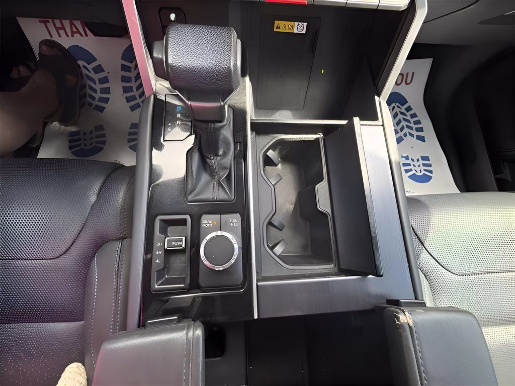 2023 Toyota Sequoia Platinum - Photo 29
