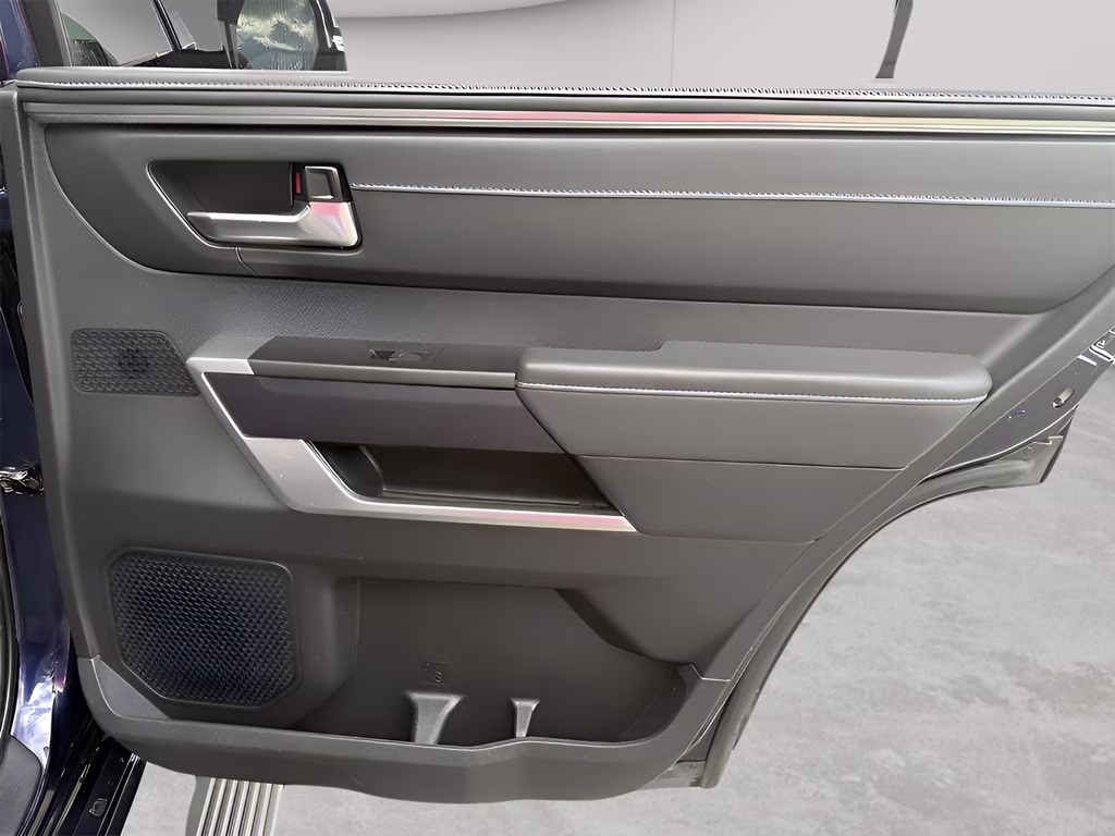 2023 Toyota Sequoia Platinum - Photo 31
