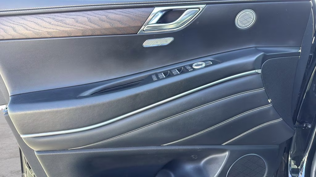 2024 Vik Black Genesis GV80 2.5T AWD SUV