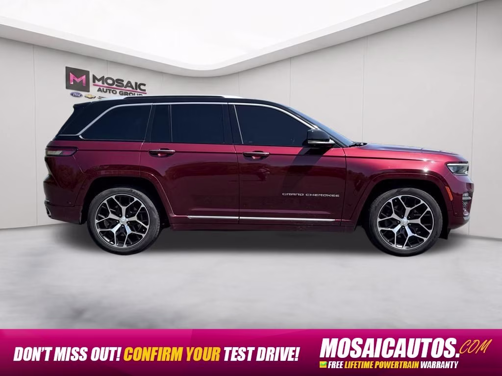2022 Velvet Red Pearlcoat Jeep Grand Cherokee Summit Reserve 4X4 SUV