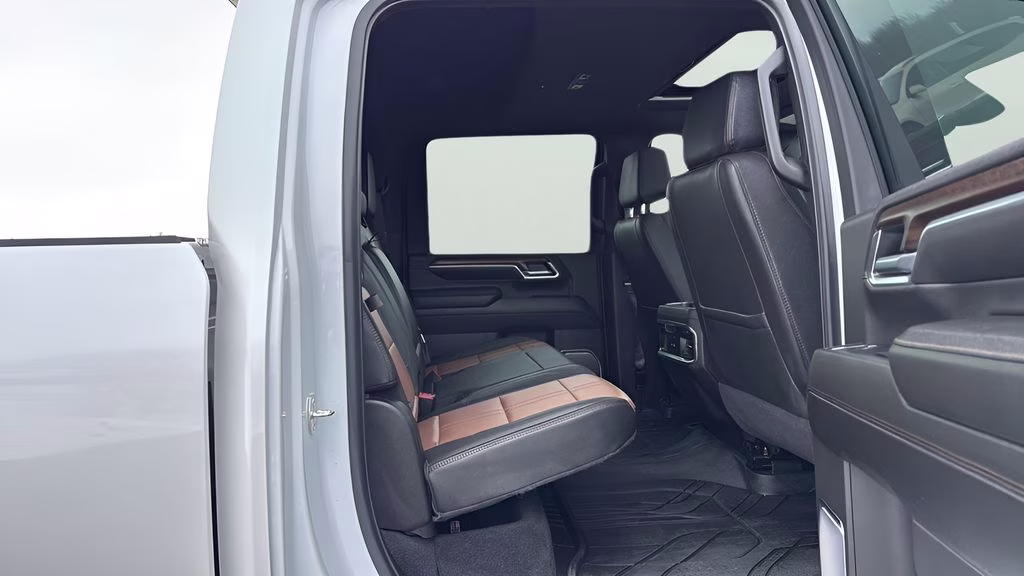 2024 Pearl Chevrolet Silverado 3500HD High Country 4X4 Truck
