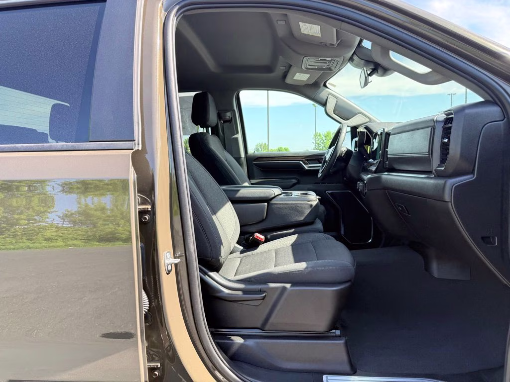 2024 Harvest Bronze Metallic Chevrolet Silverado 1500 LT 4X4 Truck
