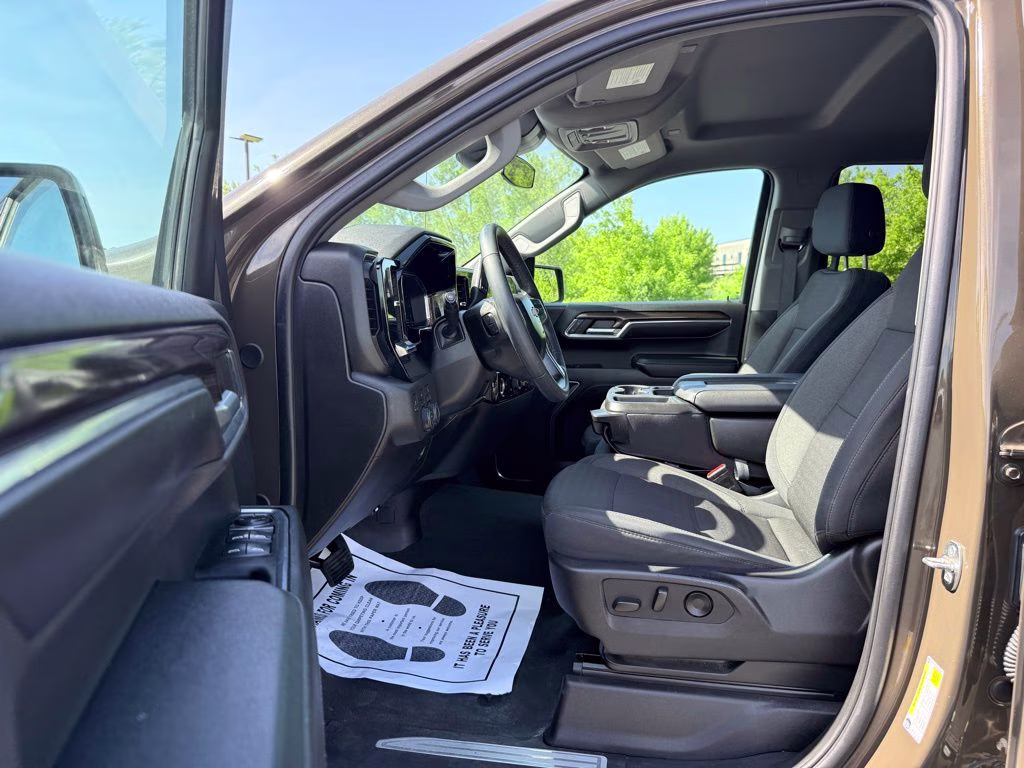 2024 Harvest Bronze Metallic Chevrolet Silverado 1500 LT 4X4 Truck
