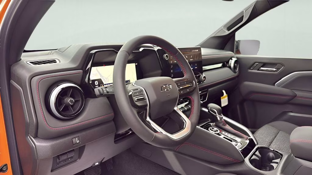 2026 Chevrolet Colorado Z71 - Photo 31
