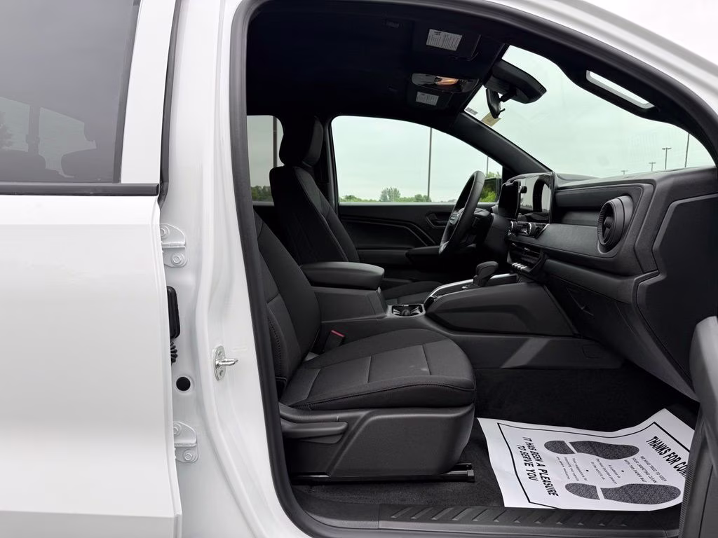 2026 Summit White Chevrolet Colorado Trail Boss 4X4 Truck