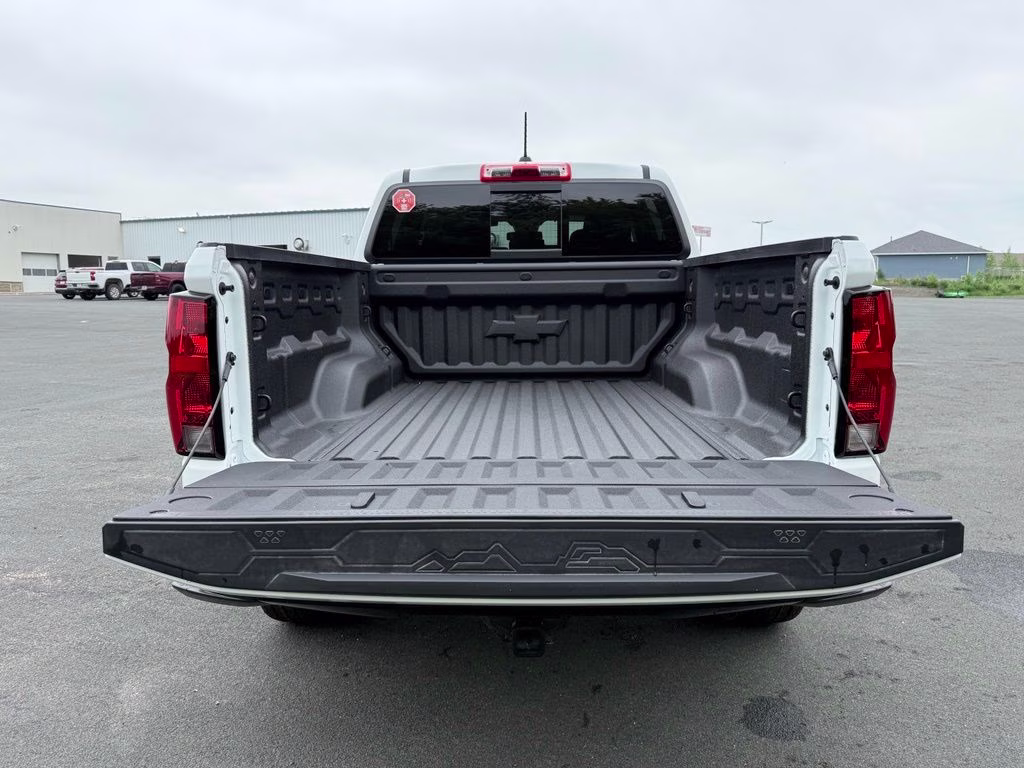 2026 Summit White Chevrolet Colorado Trail Boss 4X4 Truck