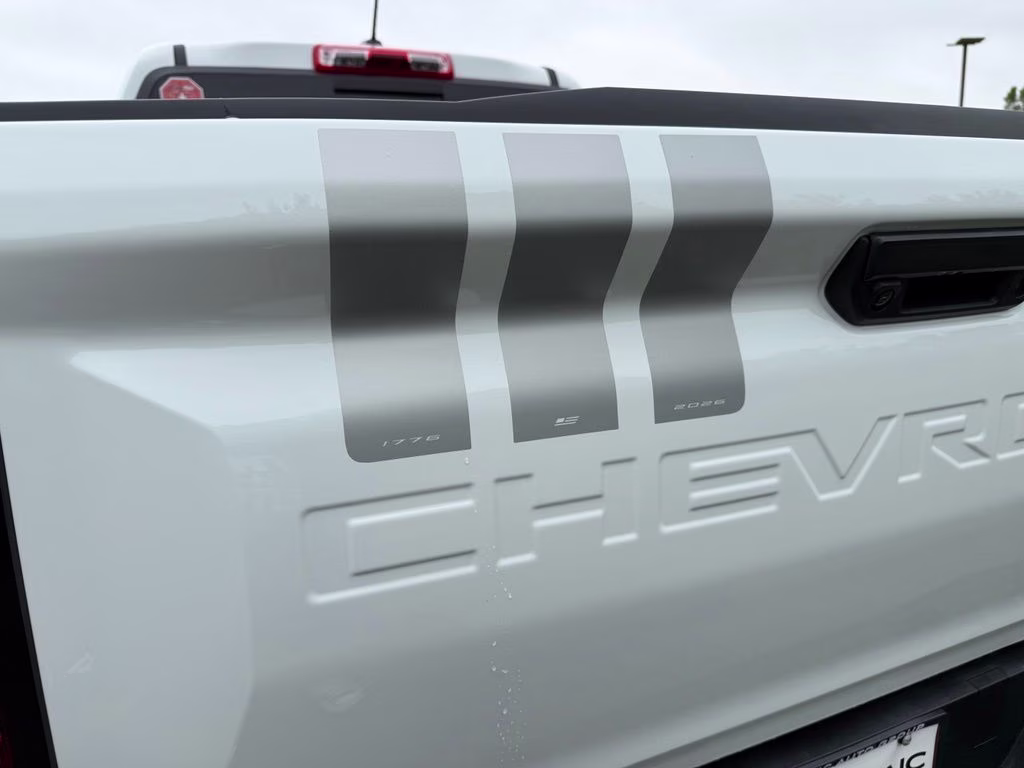2026 Summit White Chevrolet Colorado Trail Boss 4X4 Truck