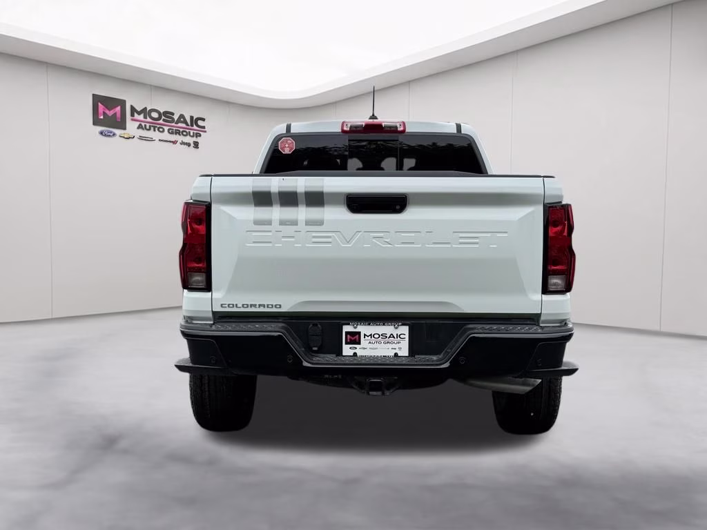 2026 Summit White Chevrolet Colorado Trail Boss 4X4 Truck