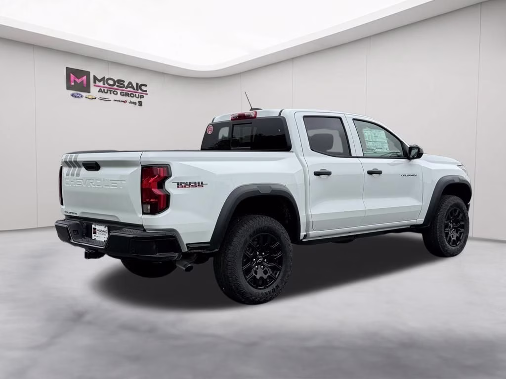 2026 Summit White Chevrolet Colorado Trail Boss 4X4 Truck