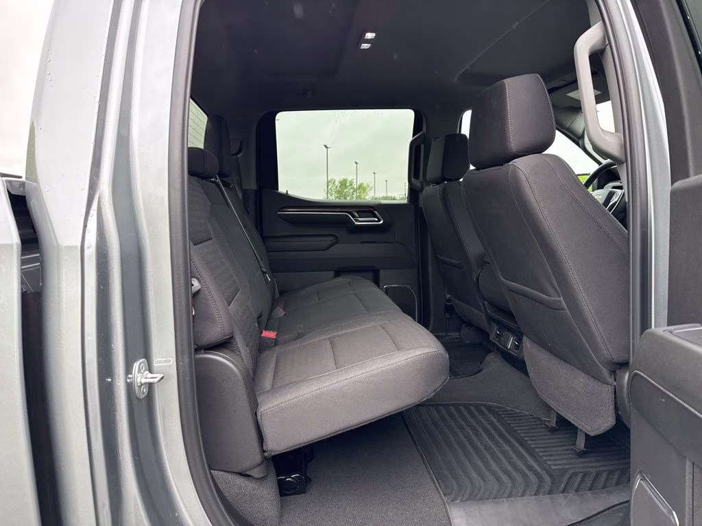2025 Sterling Gray Metallic Chevrolet Silverado 1500 LT 4X4 Truck