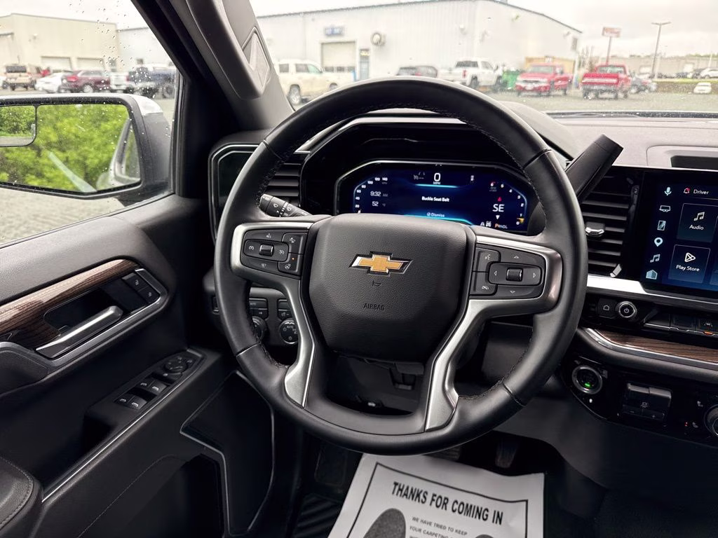 2025 Sterling Gray Metallic Chevrolet Silverado 1500 LT 4X4 Truck