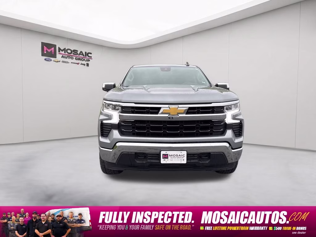 Used 2025 Chevrolet Silverado 1500 LT with VIN 1GCUKDED1SZ129622 for sale in Zumbrota, Minnesota