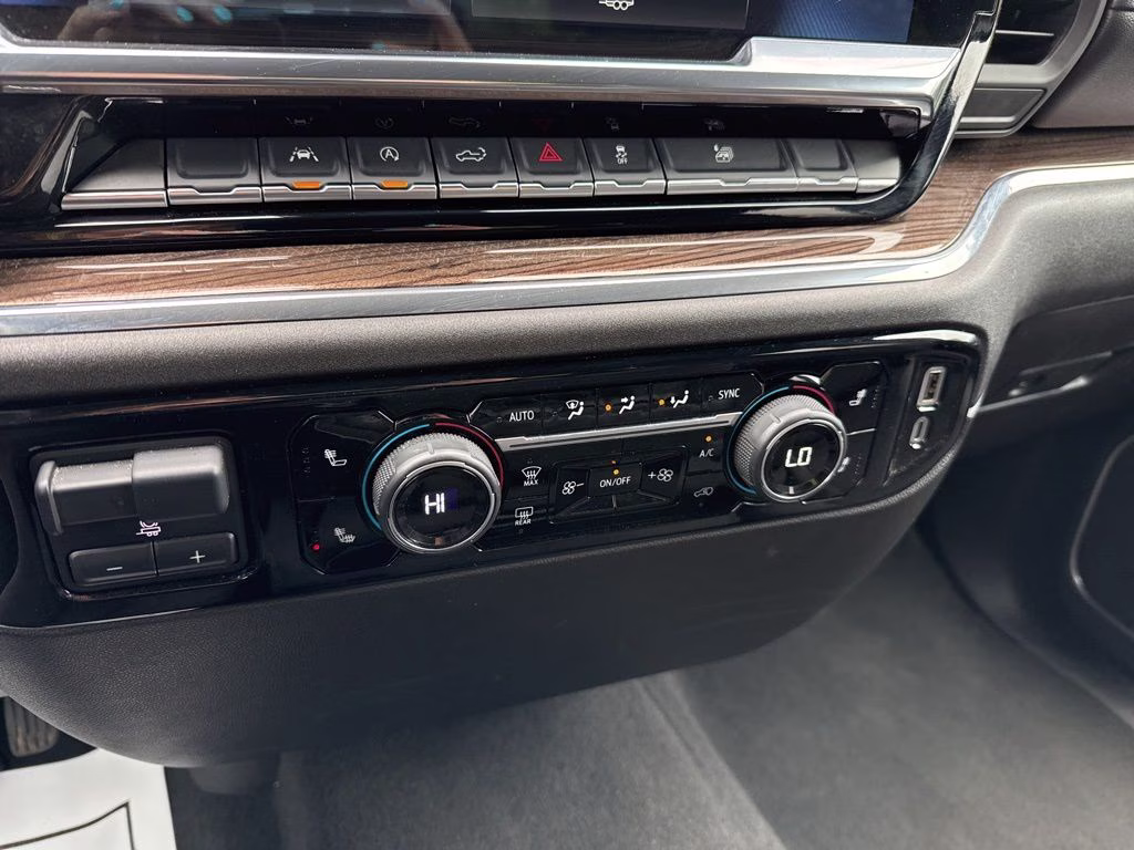 2025 Sterling Gray Metallic Chevrolet Silverado 1500 LT 4X4 Truck