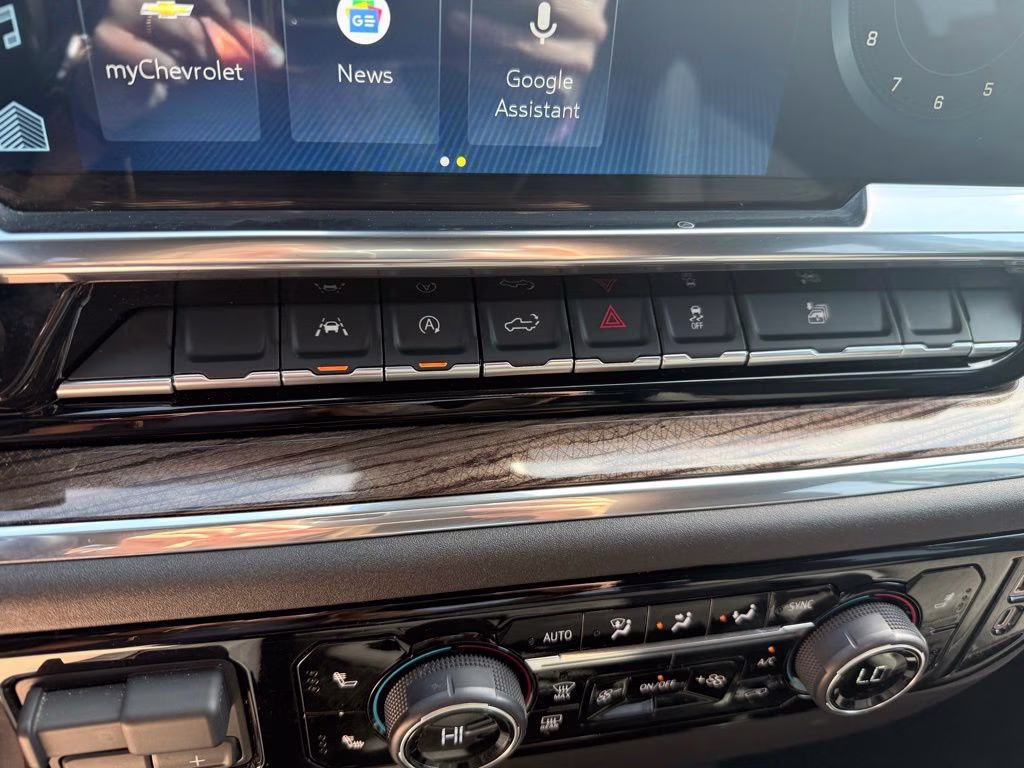 2025 Sterling Gray Metallic Chevrolet Silverado 1500 LT 4X4 Truck