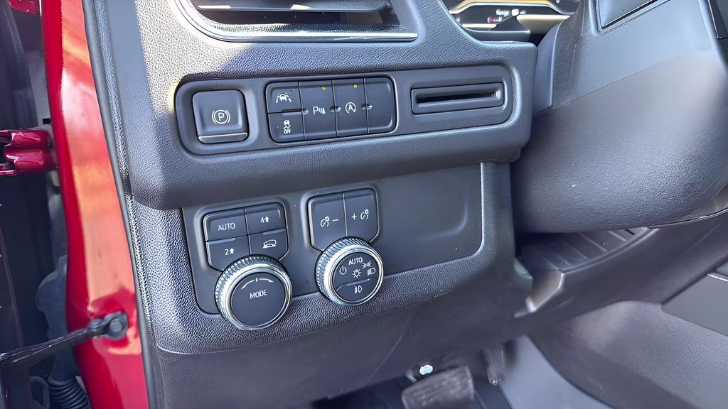 2024 Volcanic Red Tintcoat GMC Yukon SLT 4X4 SUV