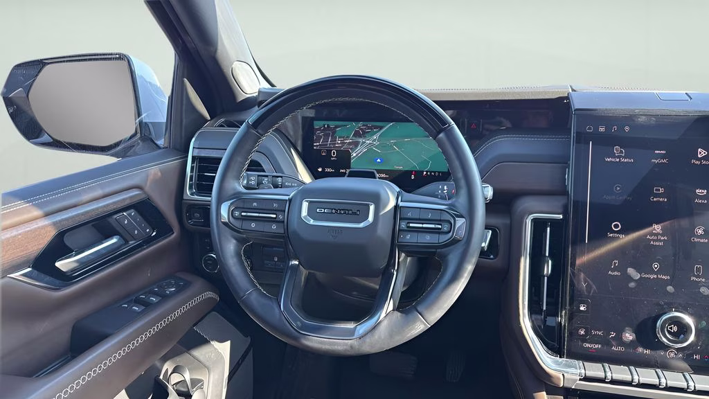 2025 White Frost Tricoat GMC Yukon Denali Ultimate 4X4 SUV