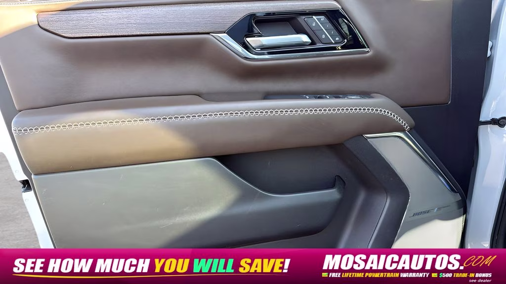 2025 White Frost Tricoat GMC Yukon Denali Ultimate 4X4 SUV