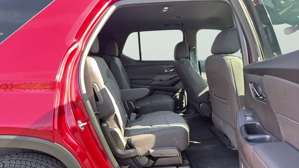 2023 Radiant Red Tintcoat Chevrolet Traverse LT FWD SUV