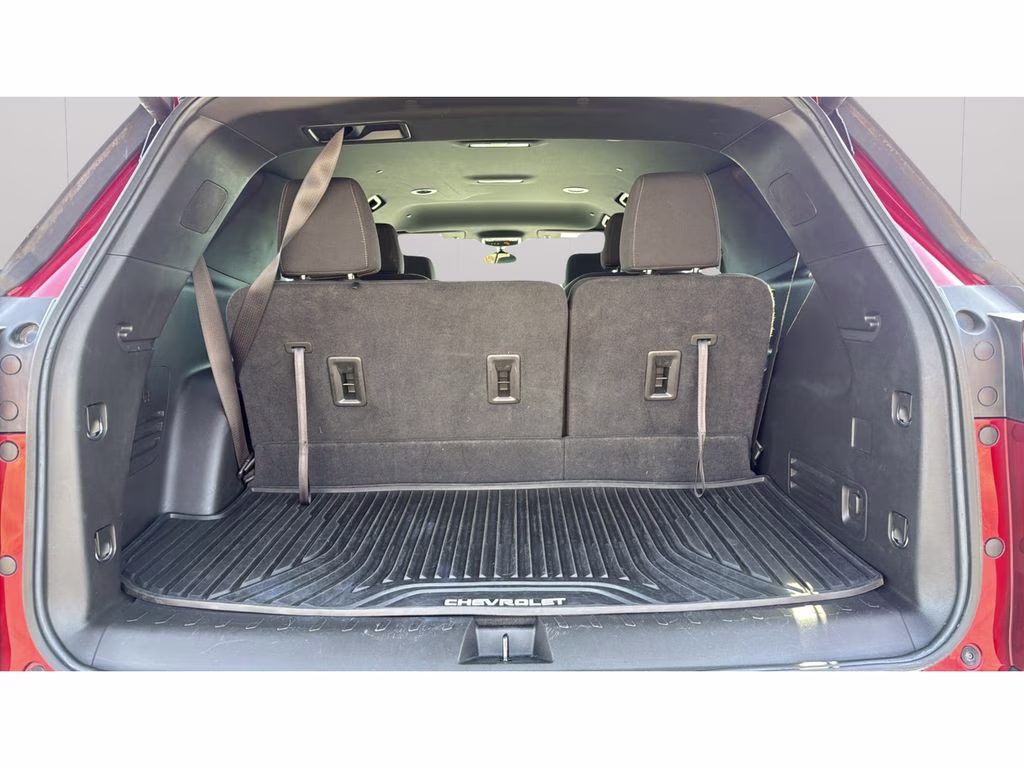 2023 Radiant Red Tintcoat Chevrolet Traverse LT FWD SUV