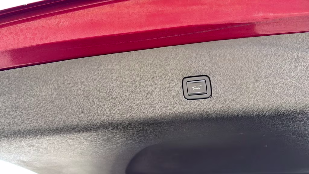 2023 Radiant Red Tintcoat Chevrolet Traverse LT FWD SUV