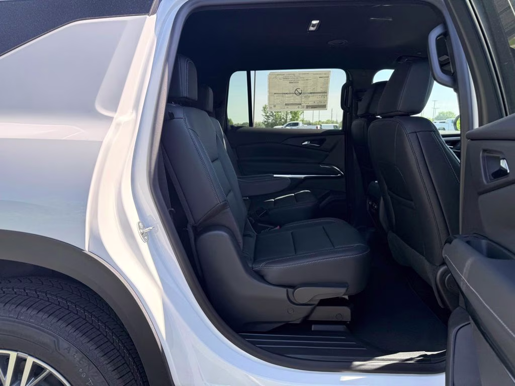 2026 Summit White Chevrolet Traverse LT AWD SUV