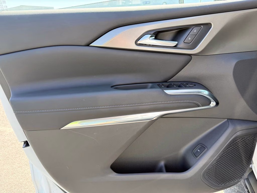 2026 Summit White Chevrolet Traverse LT AWD SUV