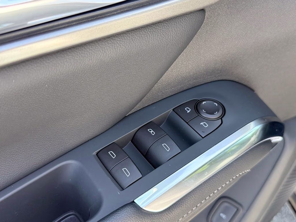 2026 Summit White Chevrolet Traverse LT AWD SUV