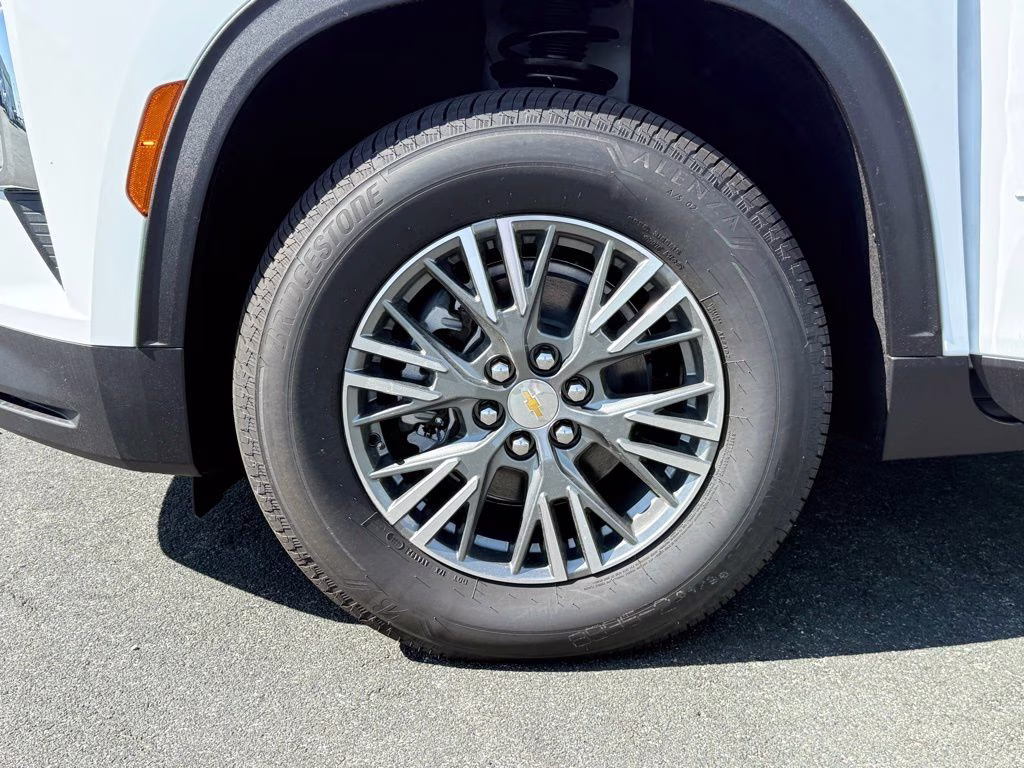 2026 Summit White Chevrolet Traverse LT AWD SUV
