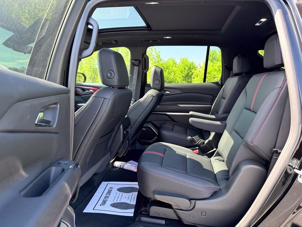 2025 Black Chevrolet Traverse RS AWD SUV