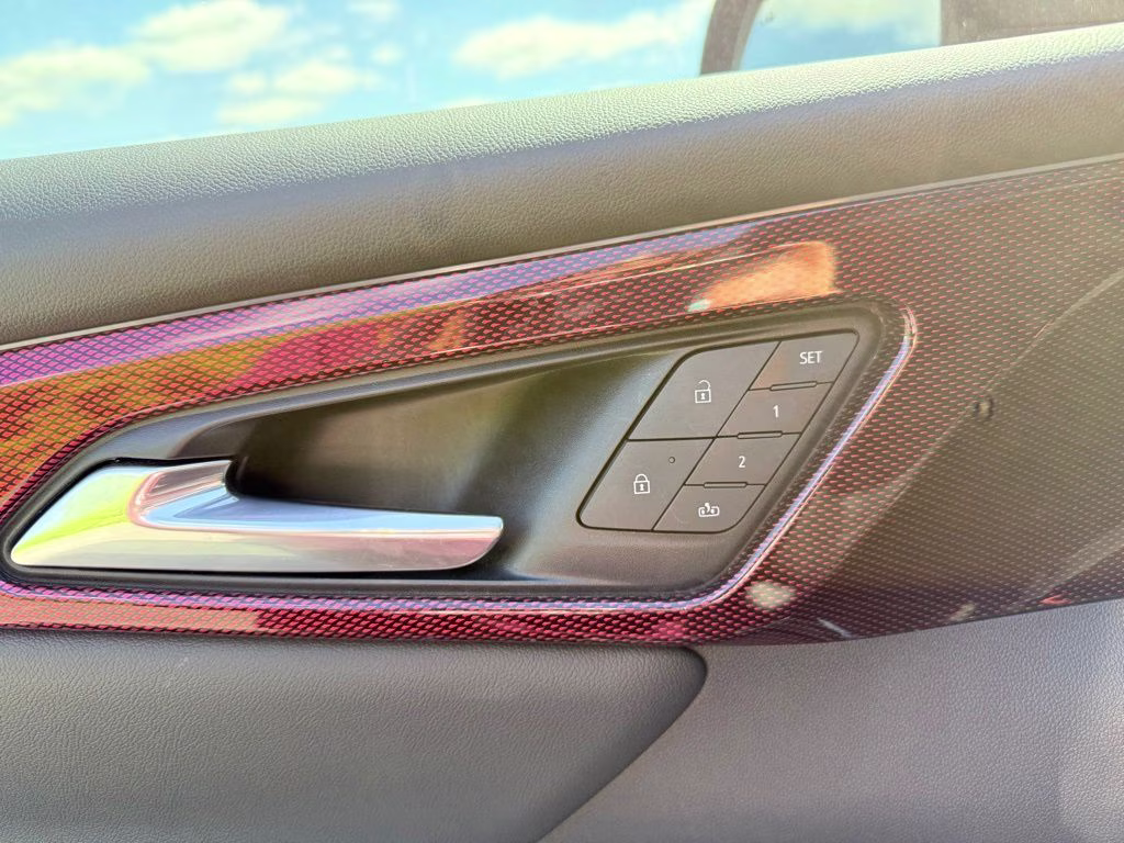 2025 Black Chevrolet Traverse RS AWD SUV