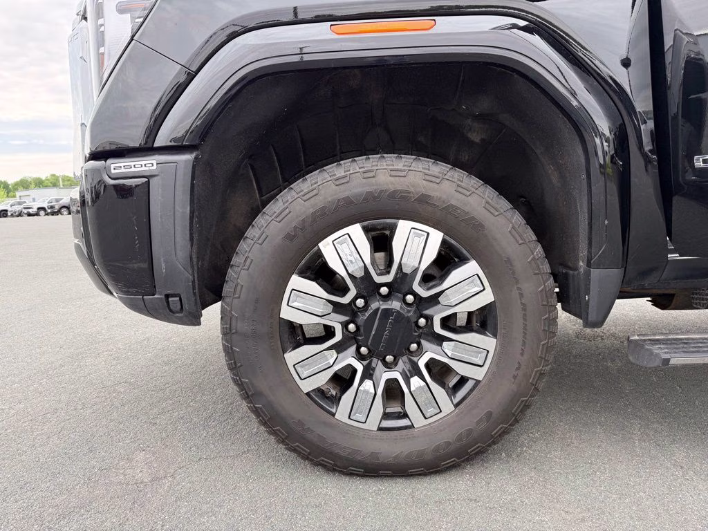 2025 Black GMC Sierra 2500HD Denali 4X4 Truck
