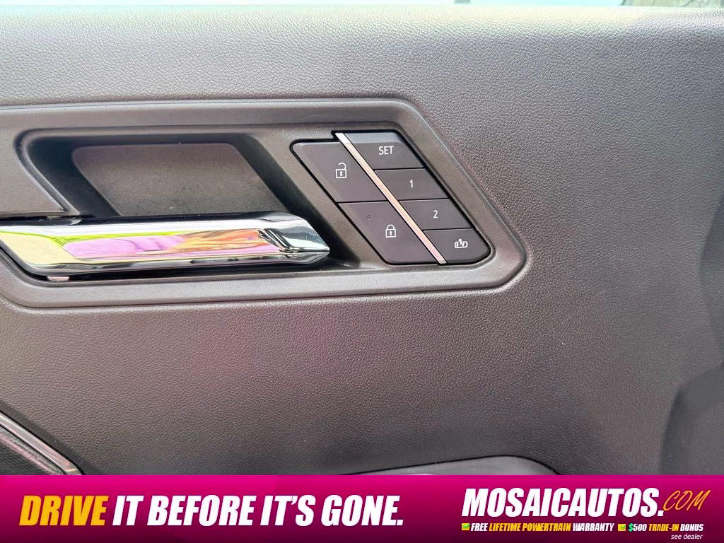2024 White GMC Canyon AT4 4X4 Truck