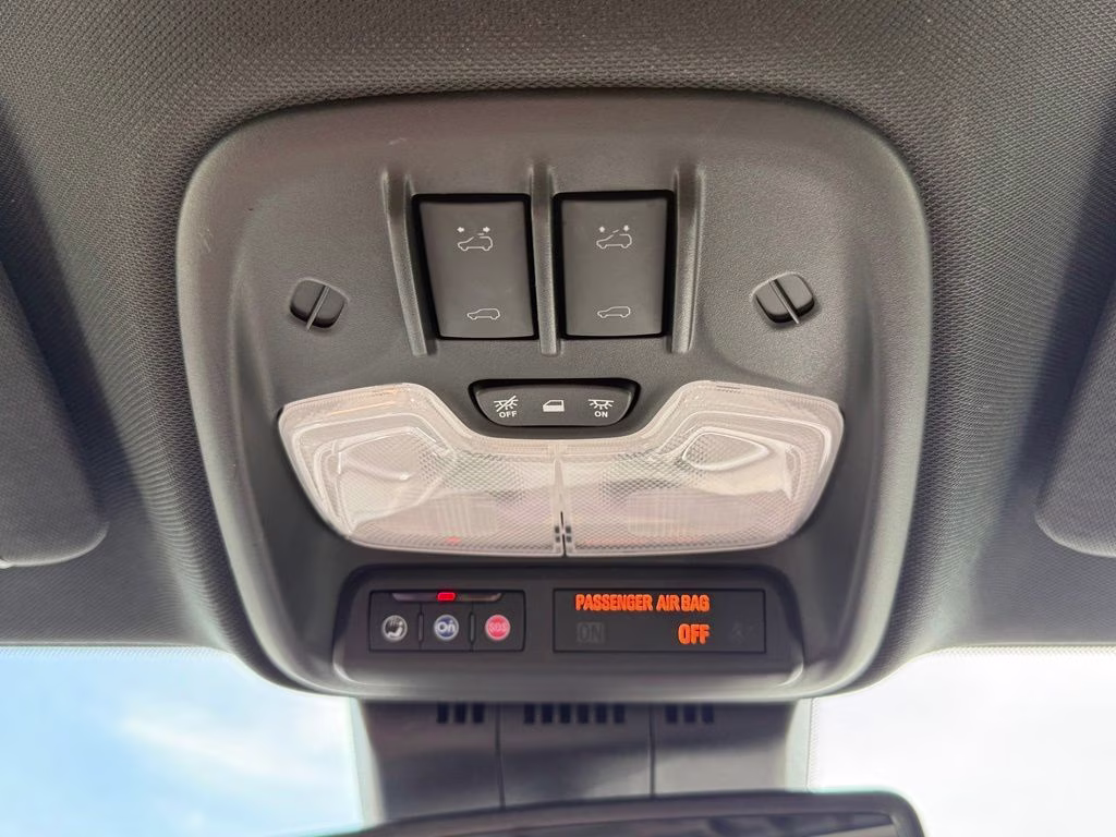 2024 White GMC Canyon AT4 4X4 Truck