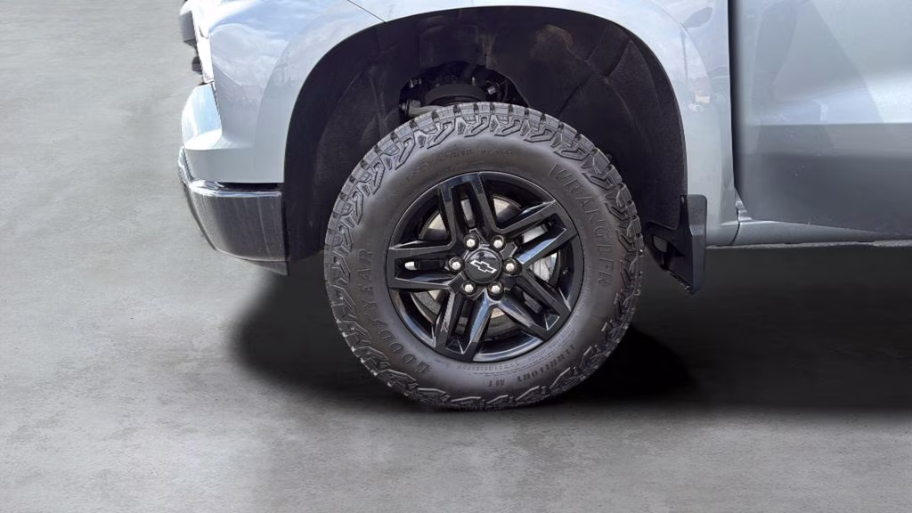 2024 Sterling Gray Metallic Chevrolet Silverado 1500 Custom Trail Boss 4X4 Truck