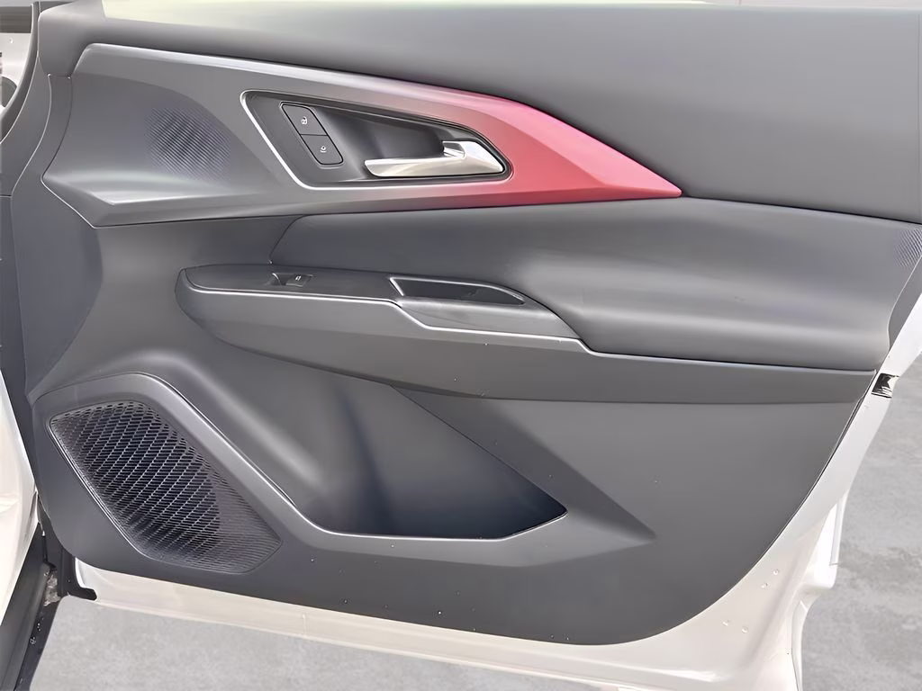 2025 Iridescent Pearl Tricoat Chevrolet Equinox EV RS FWD SUV
