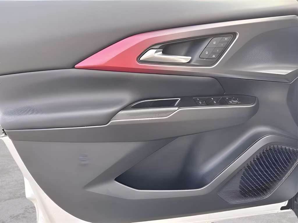 2025 Chevrolet Equinox EV RS - Photo 30