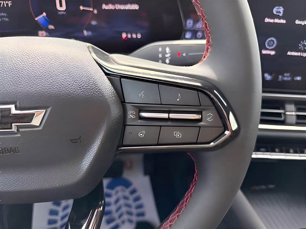 2025 Iridescent Pearl Tricoat Chevrolet Equinox EV RS FWD SUV