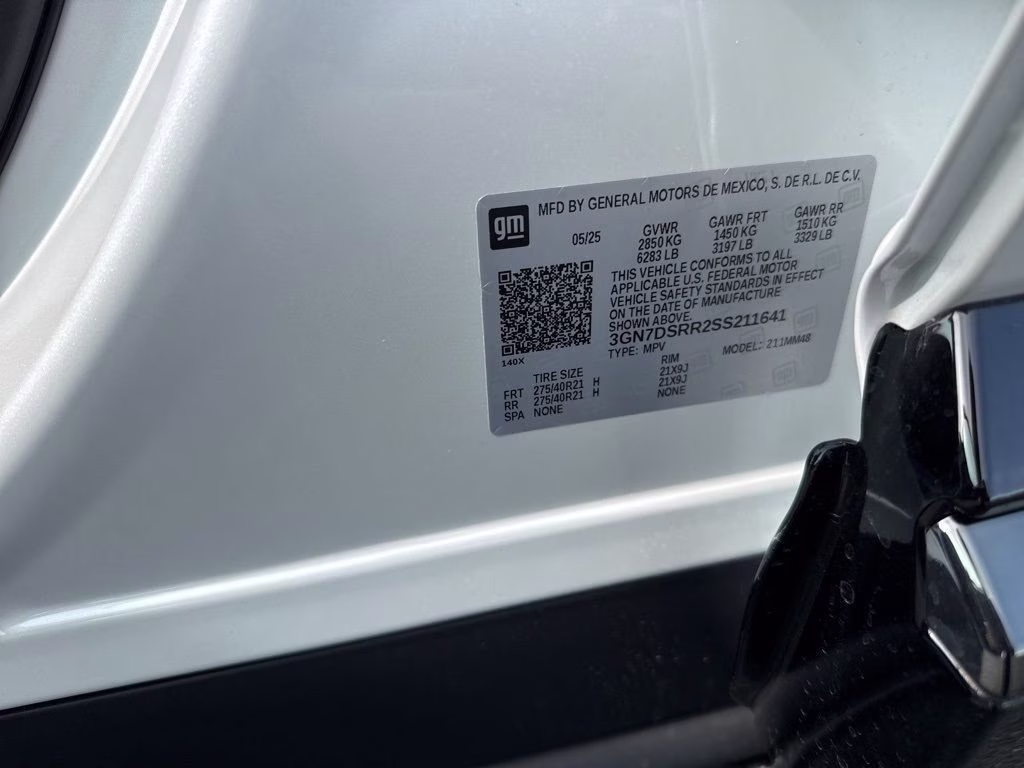 2025 Chevrolet Equinox EV RS - Photo 47