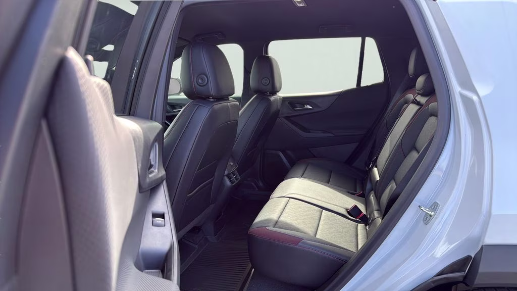 2026 Polar White Tricoat Chevrolet Equinox RS FWD SUV