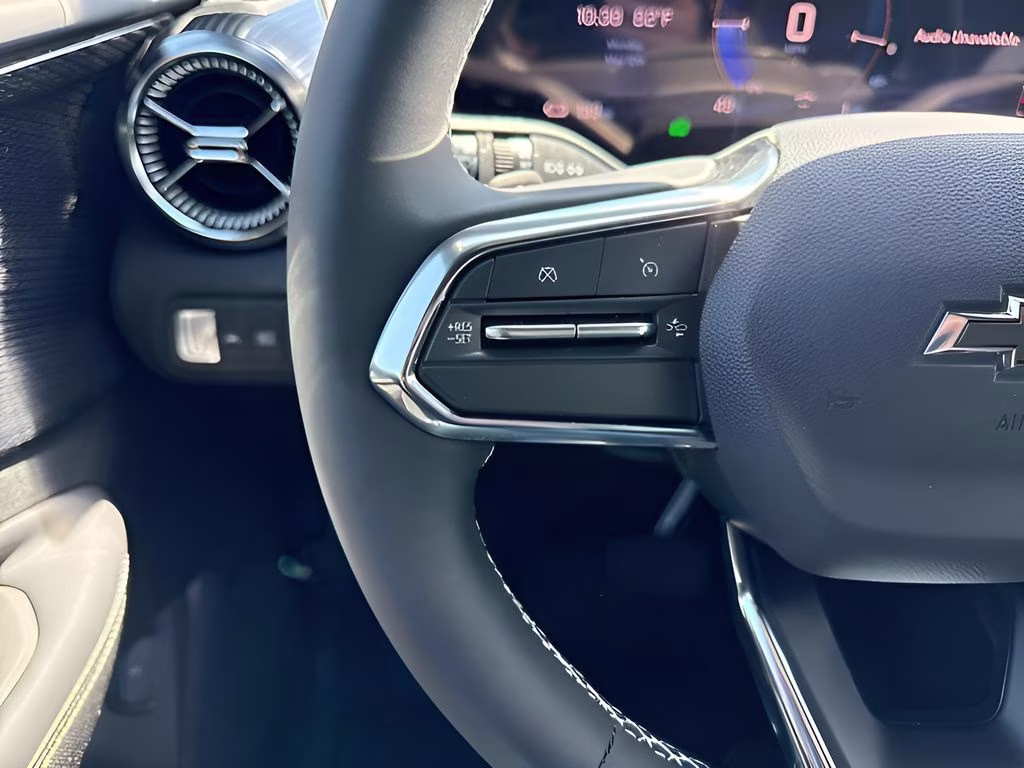 2025 Chevrolet Blazer EV LT - Photo 32