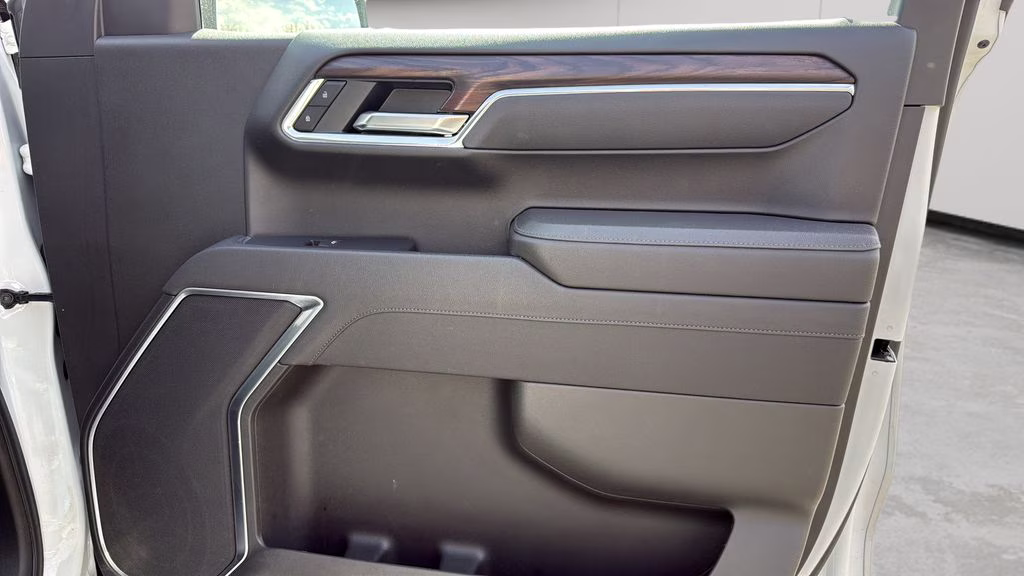 2025 Summit White GMC Sierra 1500 SLT 4X4 Truck