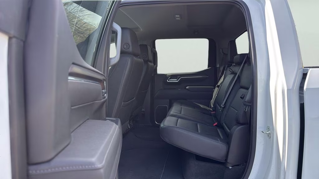 2025 Summit White GMC Sierra 1500 SLT 4X4 Truck